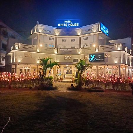 Hotel White House Dehradun Exteriör bild